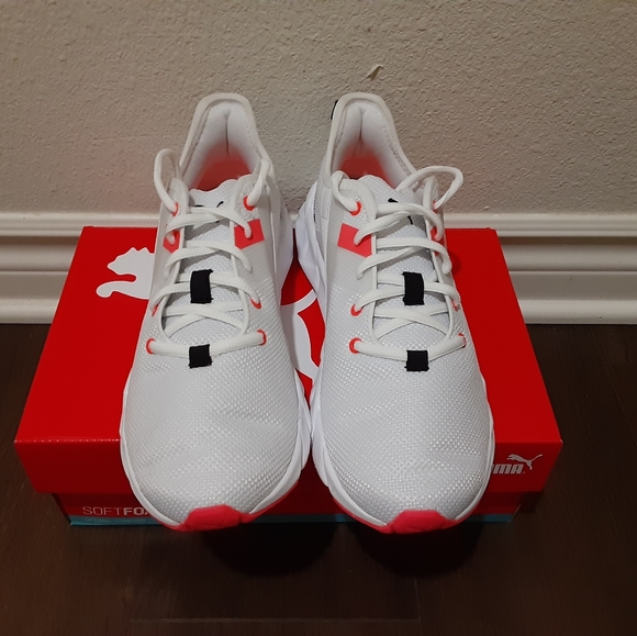 Puma - Picture 3 of 4